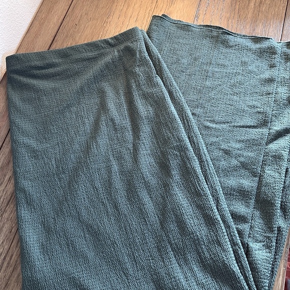 NWT Lot of 2x [Almost Famous] Green Ruched Top & Maxi Skirt, Women’s Plus 2X, 3X - Picture 7 of 11